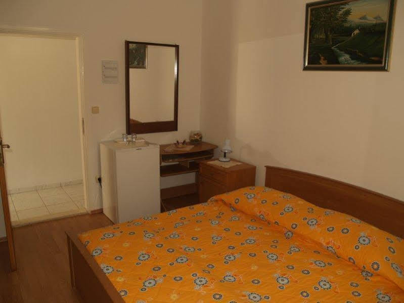 Rooms Kvestic Dubrovnik Bagian luar foto